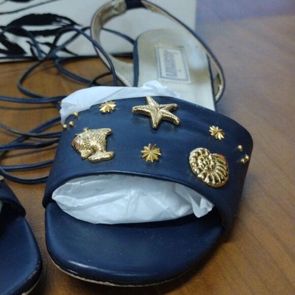 Dark Blue Jasmin Shoes Size 8! - Picture 3 of 12